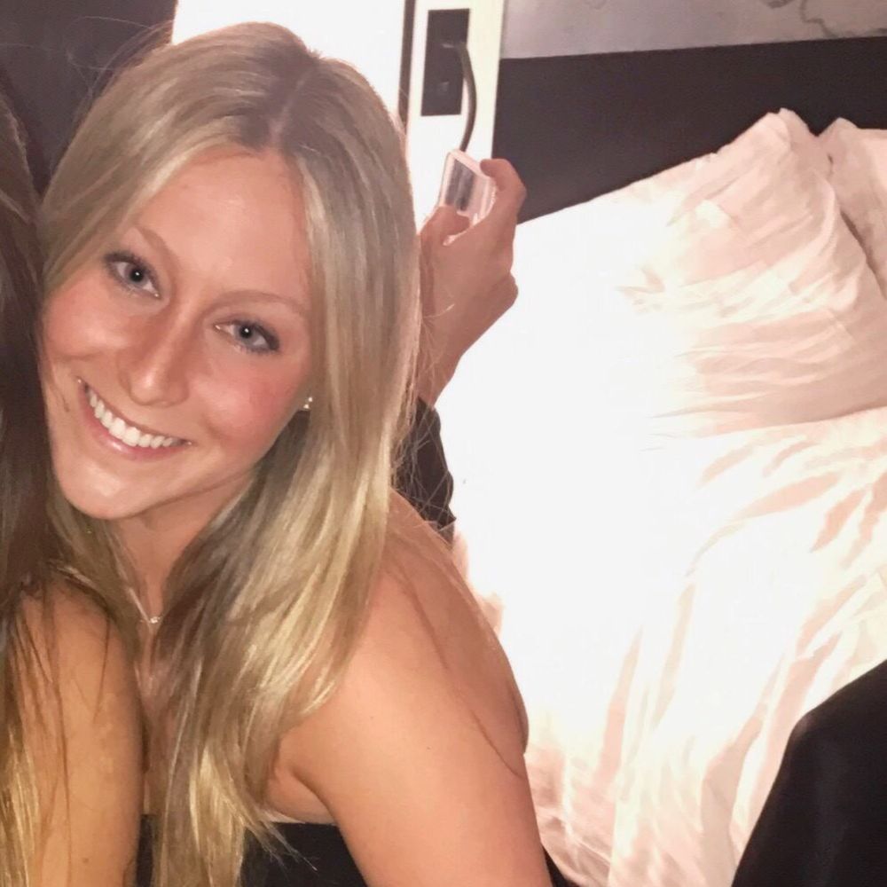 Meet your Posher, Lauren